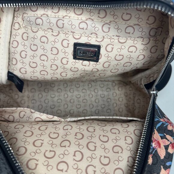 mini GUESS backpack with a floral pattern - Picture 7 of 13